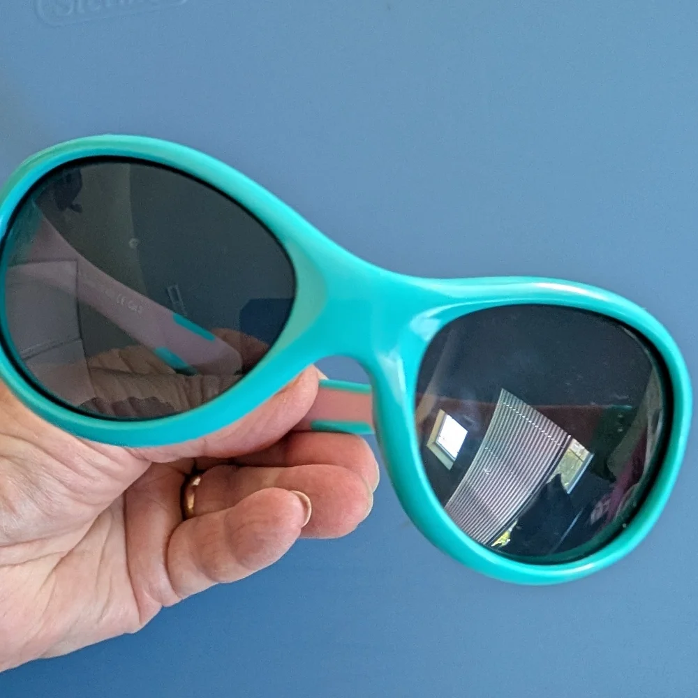 Box#23 😍 5 For $25 😍 Real Shades Kids Explorer Sunglasses - Aqua and Pink